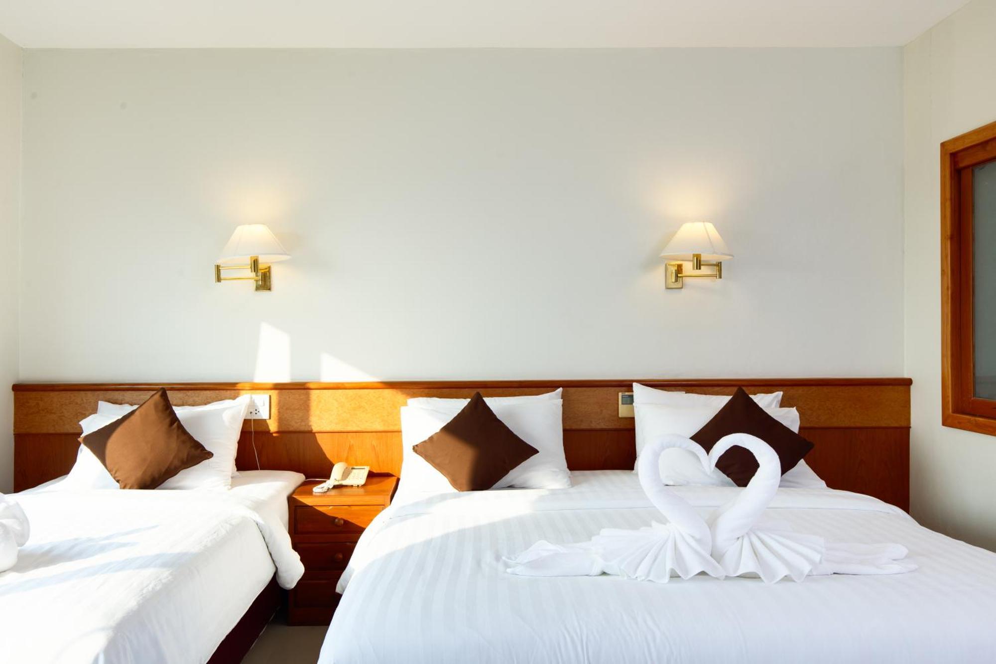 Kanchanaburi City Hotel Extérieur photo