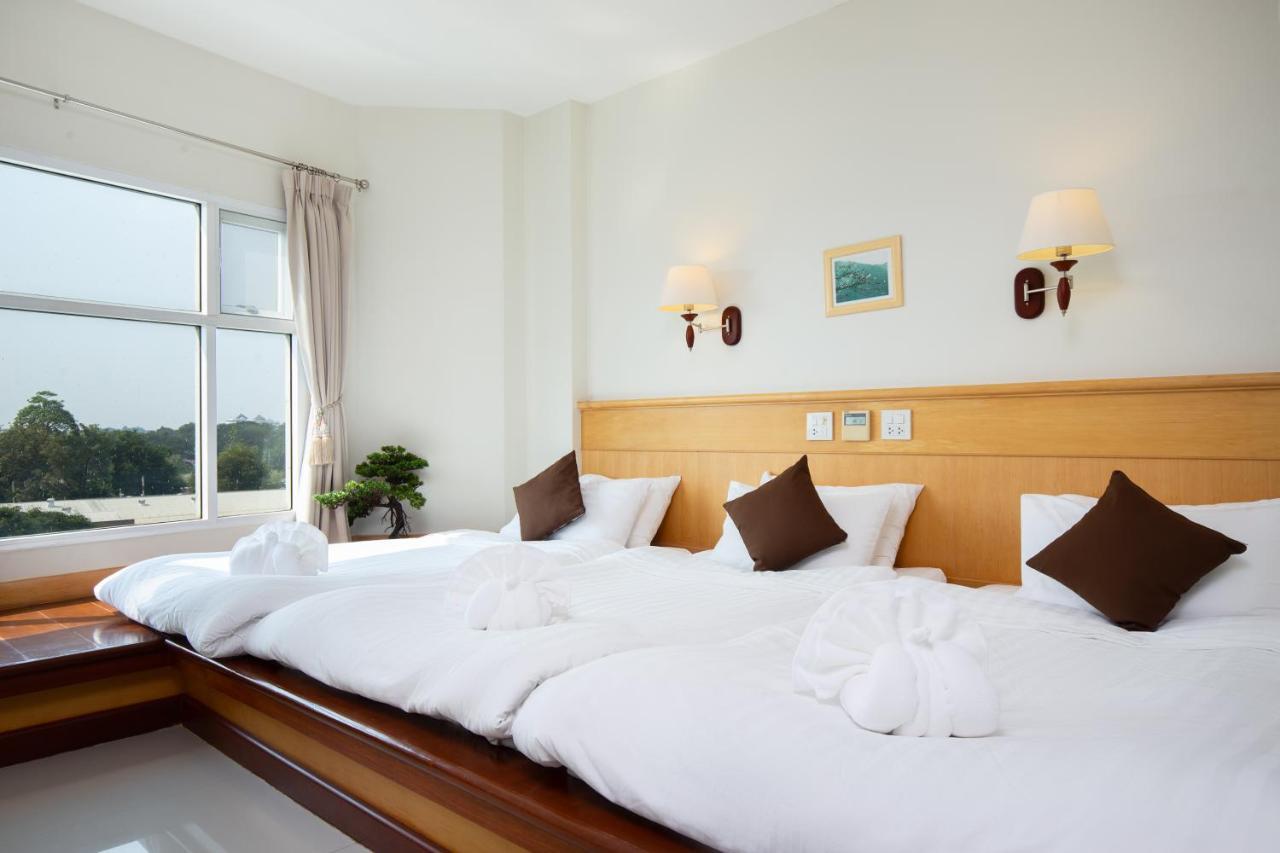 Kanchanaburi City Hotel Extérieur photo