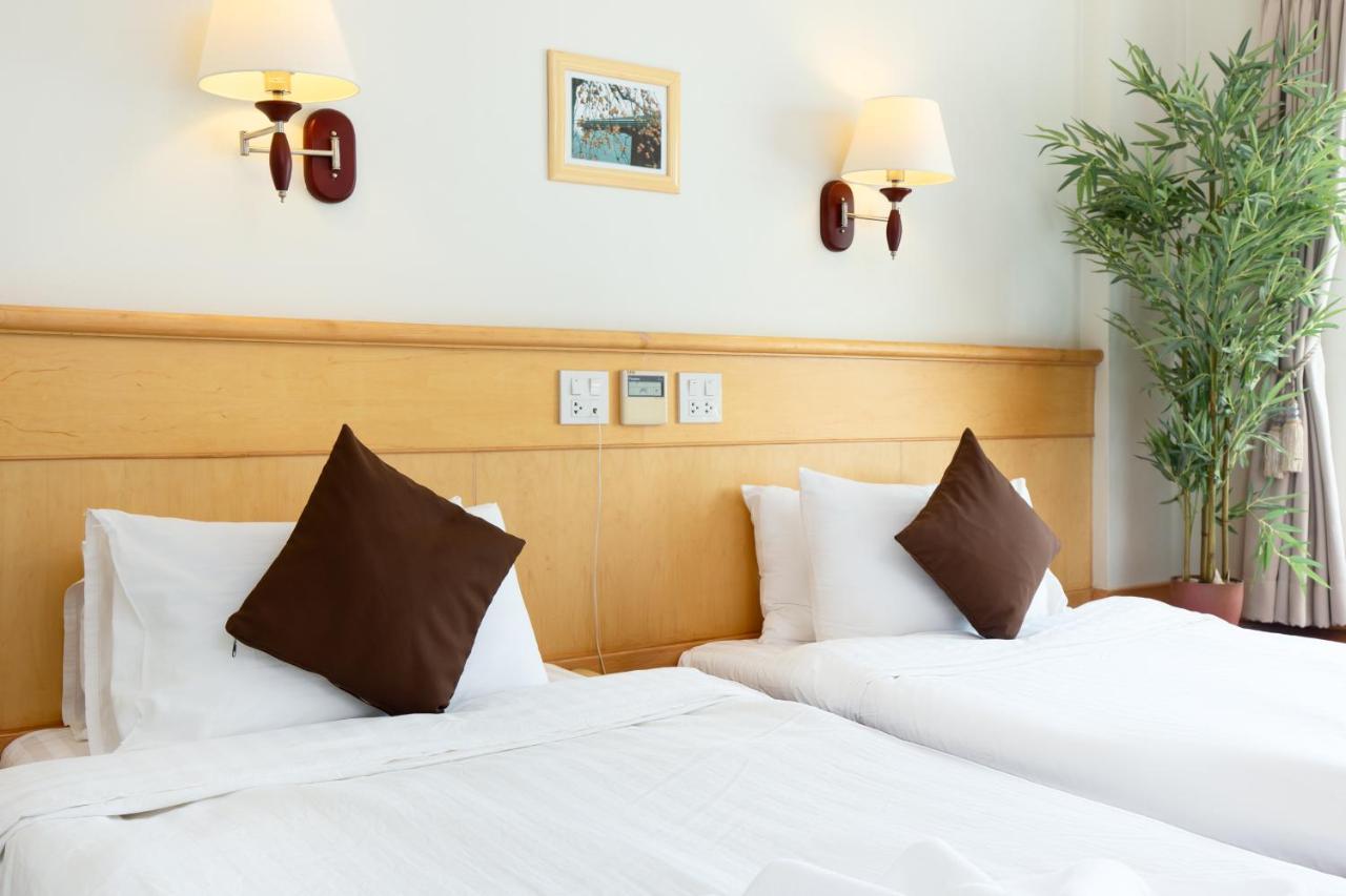 Kanchanaburi City Hotel Extérieur photo